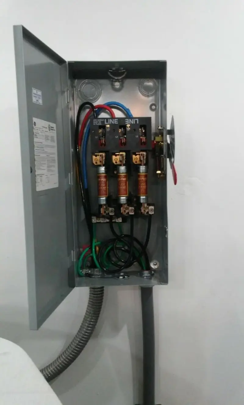 Three-phase disconnect switch installed for Electrical Wiring & Rewiring in Zillah